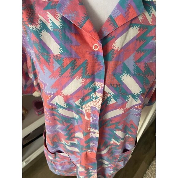 Scrub Time Retro Style Scrub Top - Picture 8 of 10